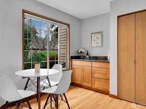 20310 Hollyhills Drive NE, Bothell WA 98011