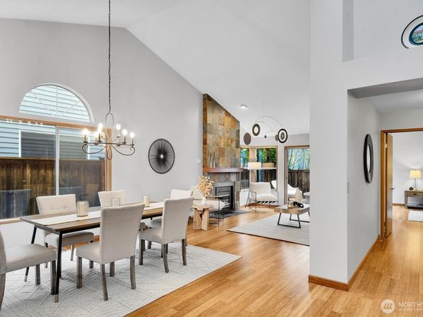 20310 Hollyhills Drive NE, Bothell WA 98011