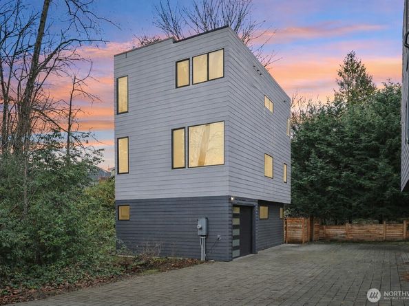 9302 Sturtevant Avenue S, Seattle WA 98118