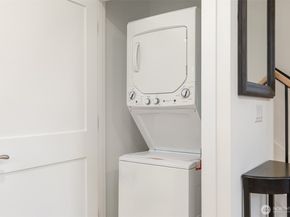 3832 32nd Avenue W, Seattle WA 98199