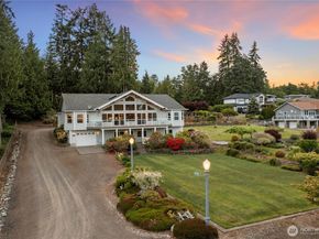 8151 E Seaview Drive, Port Orchard WA 98366