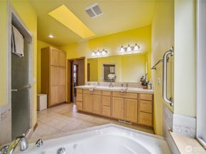 8151 E Seaview Drive, Port Orchard WA 98366