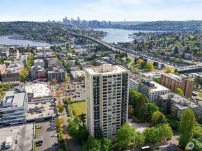 4540 8th Avenue NE 1605, Seattle WA 98105