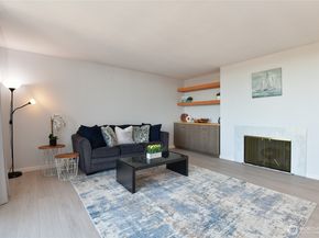 4540 8th Avenue NE 1605, Seattle WA 98105