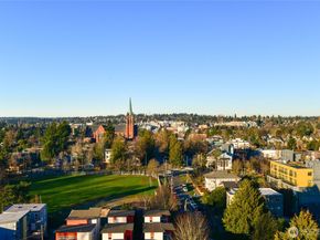 4540 8th Avenue NE 1605, Seattle WA 98105