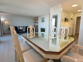 4540 8th Avenue NE 1605, Seattle WA 98105