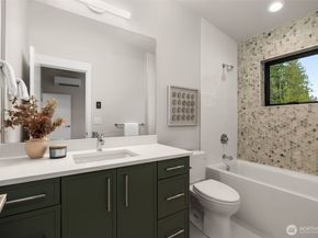 6038 50th Avenue NE A, Seattle WA 98115