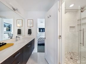 1117 34th Avenue B, Seattle WA 98122