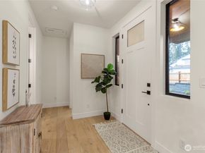 11116 116th Avenue NE 4, Kirkland WA 98033