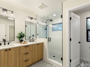 11116 116th Avenue NE 4, Kirkland WA 98033