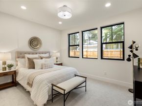 11116 116th Avenue NE 4, Kirkland WA 98033