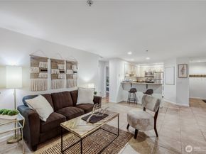 15805 Waynita Way NE D107, Bothell WA 98011