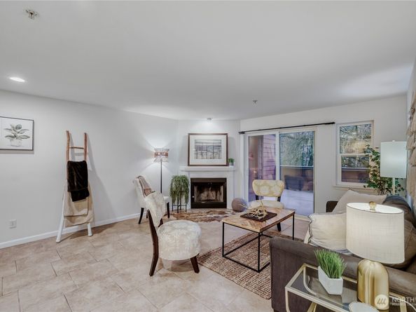 15805 Waynita Way NE D107, Bothell WA 98011