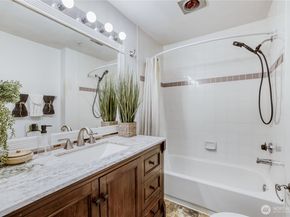 15805 Waynita Way NE D107, Bothell WA 98011