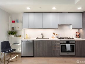 800 Columbia Street 709, Seattle WA 98104