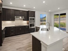 23442 Marinwood Circle NE 01612, Kingston WA 98346