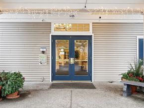 2244 132nd Ave SE B305, Bellevue WA 98005