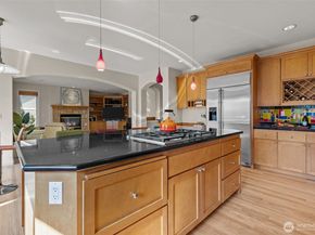 2129 204th Place NE, Sammamish WA 98074