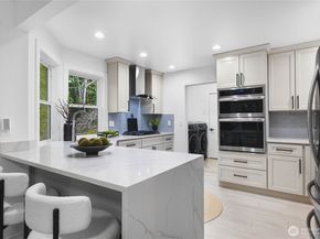 17431 NE 28th Street, Redmond WA 98052