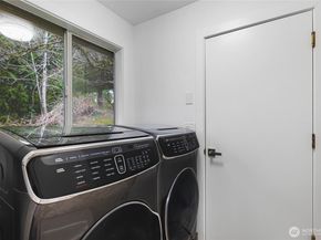 17431 NE 28th Street, Redmond WA 98052