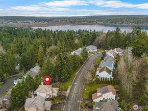 17431 NE 28th Street, Redmond WA 98052