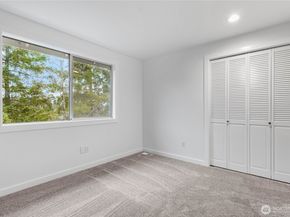 17431 NE 28th Street, Redmond WA 98052