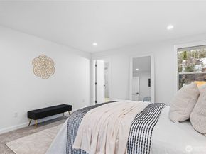 17431 NE 28th Street, Redmond WA 98052