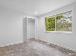 17431 NE 28th Street, Redmond WA 98052