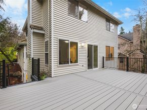 17431 NE 28th Street, Redmond WA 98052