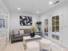 17431 NE 28th Street, Redmond WA 98052