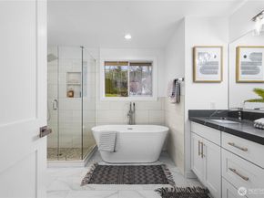 17431 NE 28th Street, Redmond WA 98052