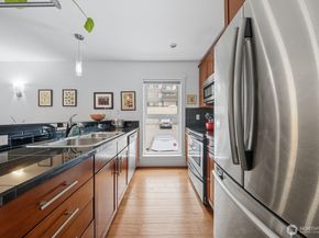 900 Summit Avenue E 303, Seattle WA 98102