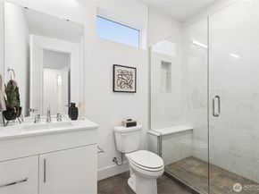 12237 137th Place NE 2806, Redmond WA 98052