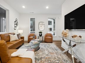 12237 137th Place NE 2806, Redmond WA 98052