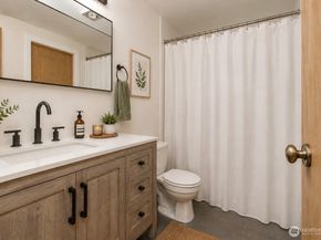 17311 119th LN SE J#3, Renton WA 98058