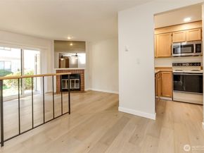 17311 119th LN SE J#3, Renton WA 98058