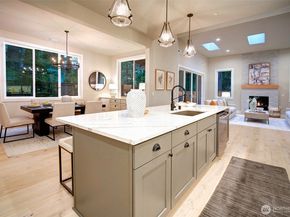 12819 NE 65th Lane, Kirkland WA 98033