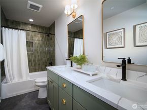 12819 NE 65th Lane, Kirkland WA 98033