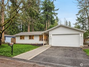 15812 196th Place NE, Woodinville WA 98077