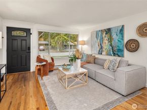 15812 196th Place NE, Woodinville WA 98077