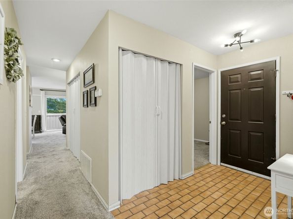 4122 212th Street SW A201, Mountlake Terrace WA 98043