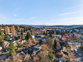 5516 25th Avenue NE, Seattle WA 98105