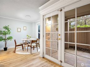 10401 NE 32nd Place A101, Bellevue WA 98004