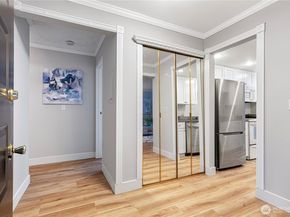 10401 NE 32nd Place A101, Bellevue WA 98004