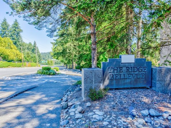 10401 NE 32nd Place A101, Bellevue WA 98004