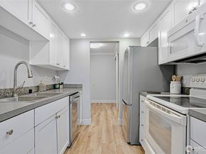 10401 NE 32nd Place A101, Bellevue WA 98004