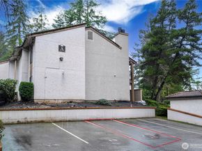 10401 NE 32nd Place A101, Bellevue WA 98004