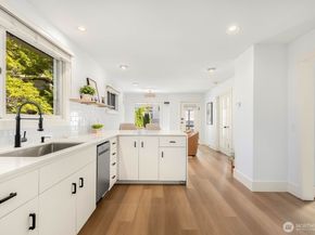 2423 3rd Avenue W, Seattle WA 98119