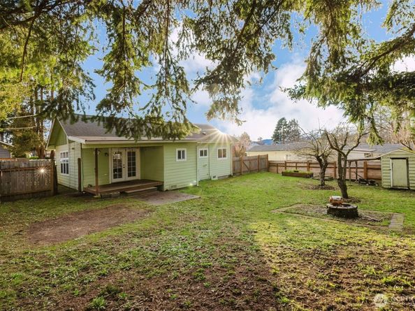 1104 E 31st Street, Bremerton WA 98310