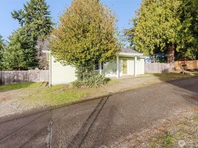 1104 E 31st Street, Bremerton WA 98310